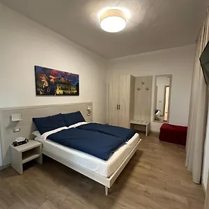  Casa de hóspedes Residenza Pezzani Itália